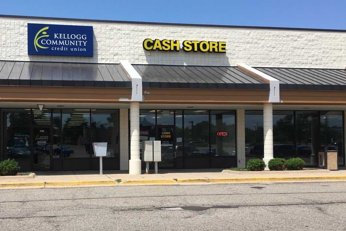 The Cash Store -  #916
